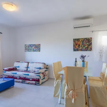 Tim Apartmán *